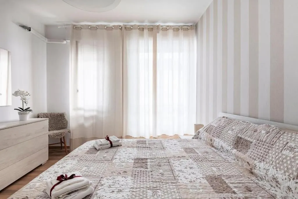 Bilocale A Milano Apartment  Milan